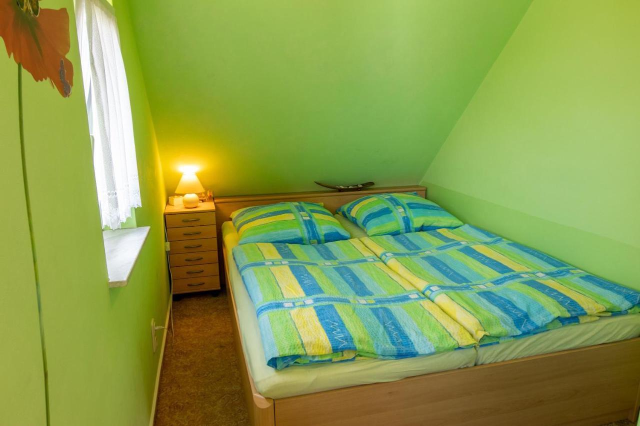 Urlaubs-Appartement Am Dorfrand Wieck Exterior foto